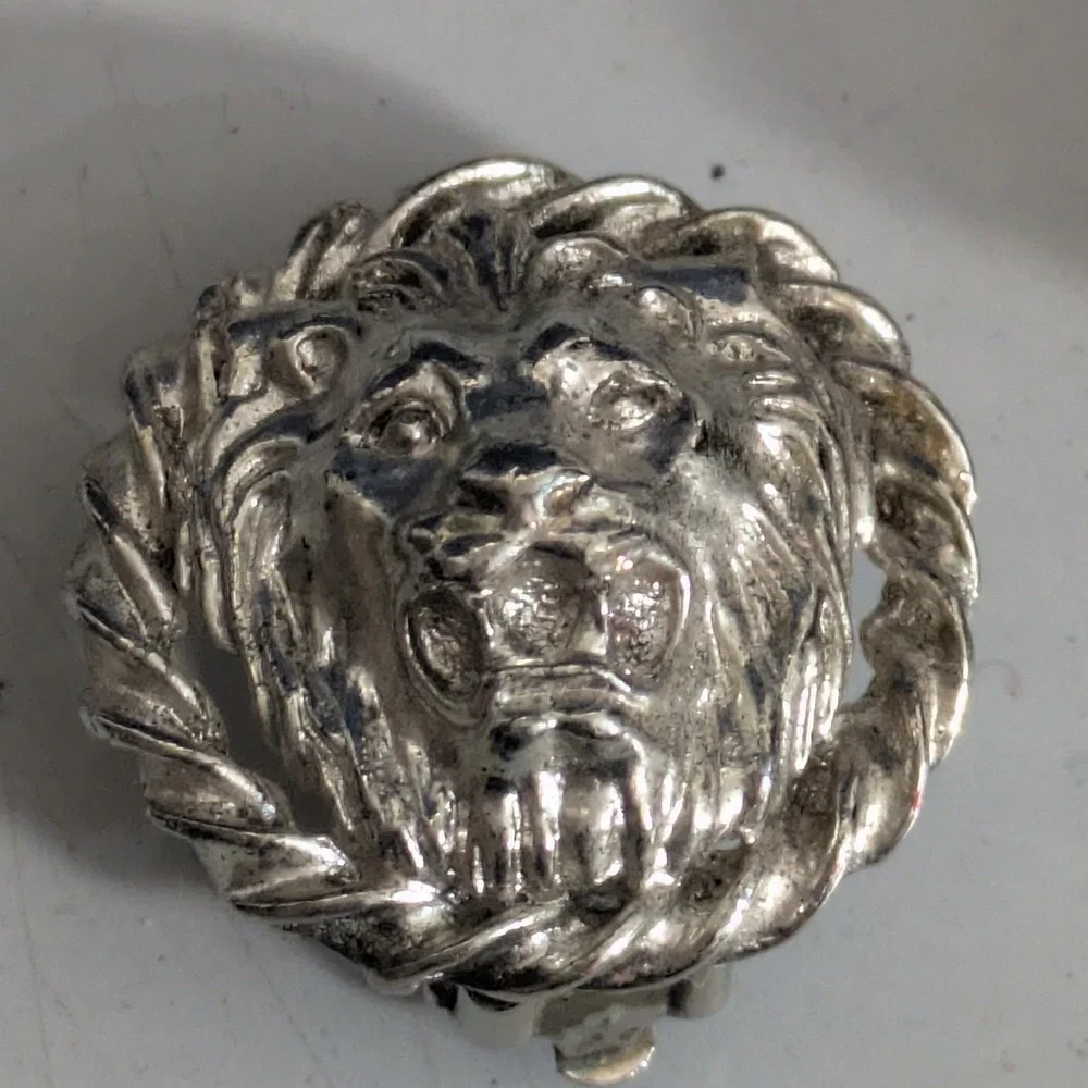 80s 90s Vintage‎ Lion Clip On Earrings